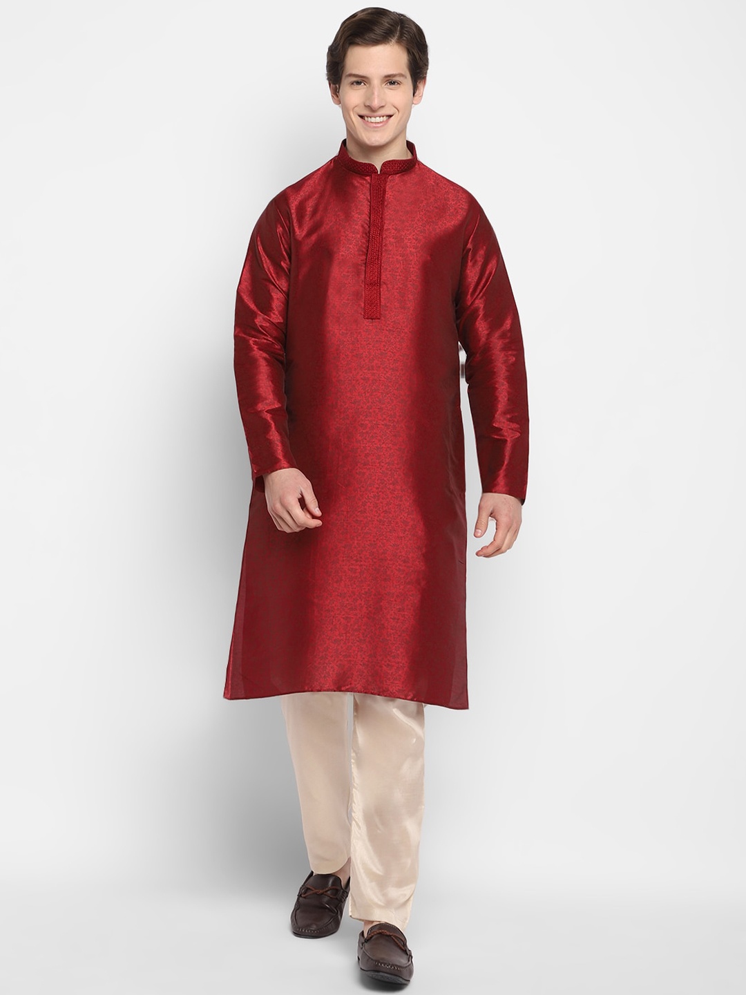 

DEVOILER Men Maroon Kurta with Churidar