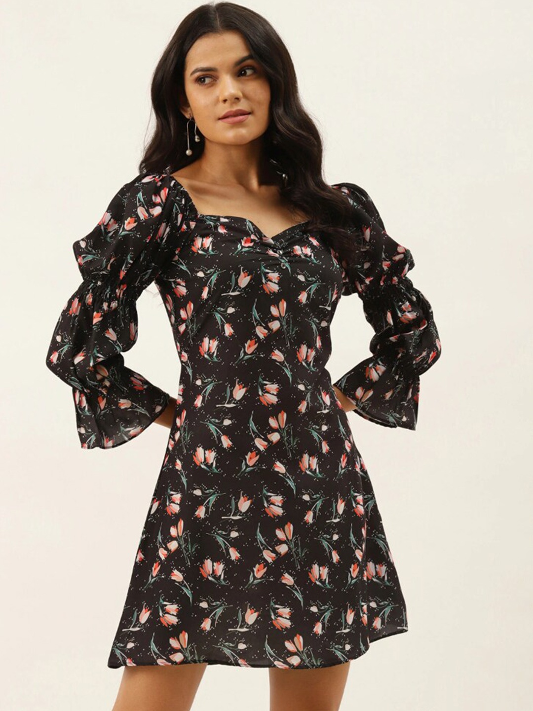 

shiloh Black Floral Dress