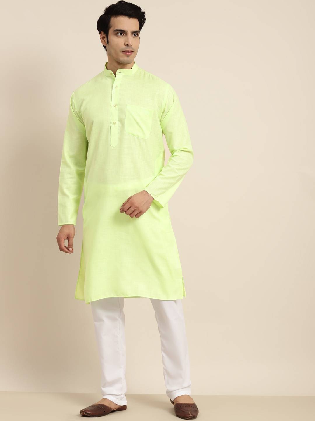 

Anug by SOJANYA Men Green Kurta with Pyjamas