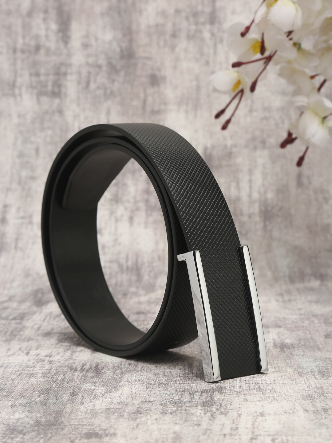 

Carlton London Men Black Leather Belt