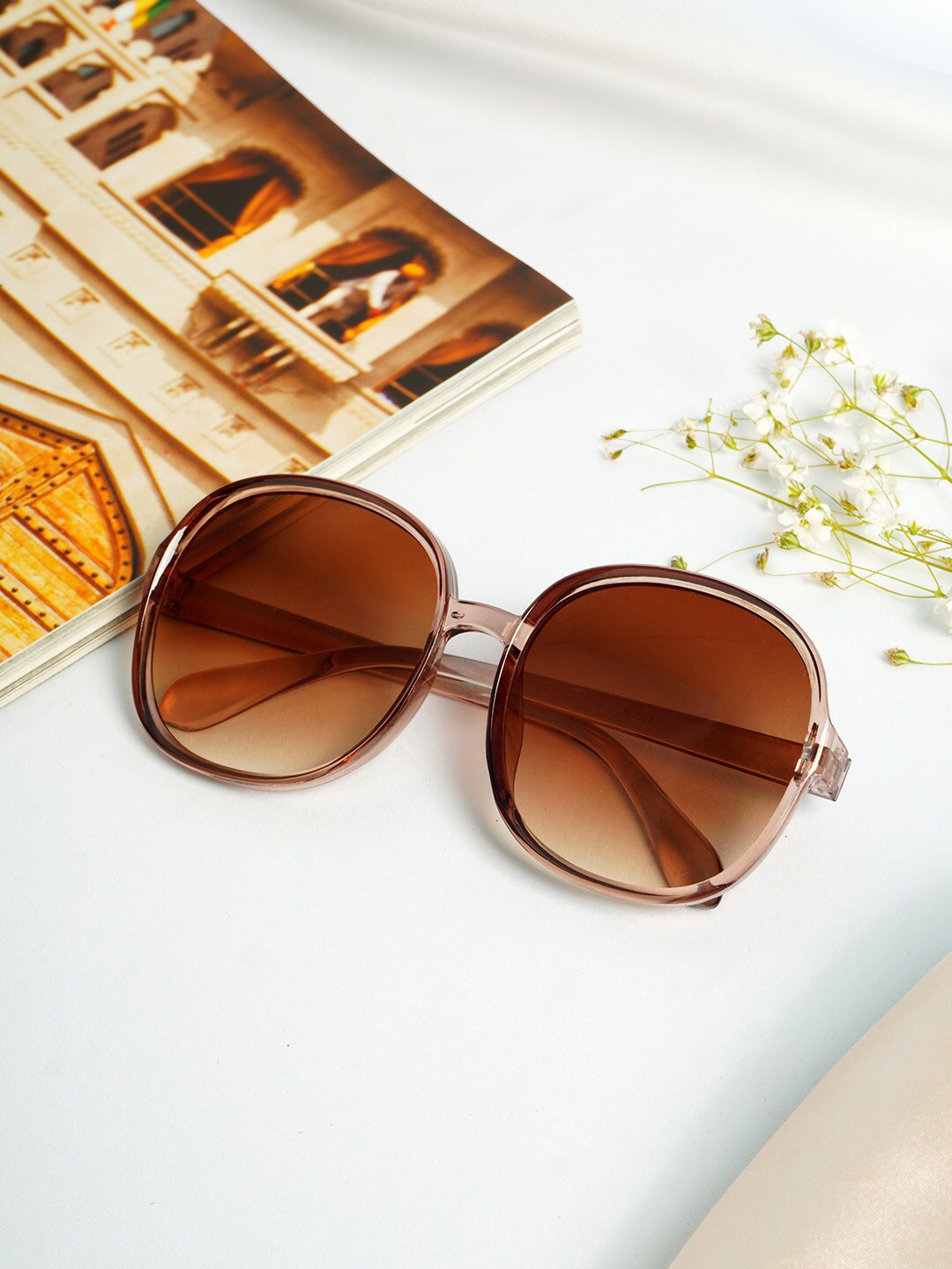 

Ferosh Unisex Brown UV Protected Oversized Oval Sunglasses MARSU-1002