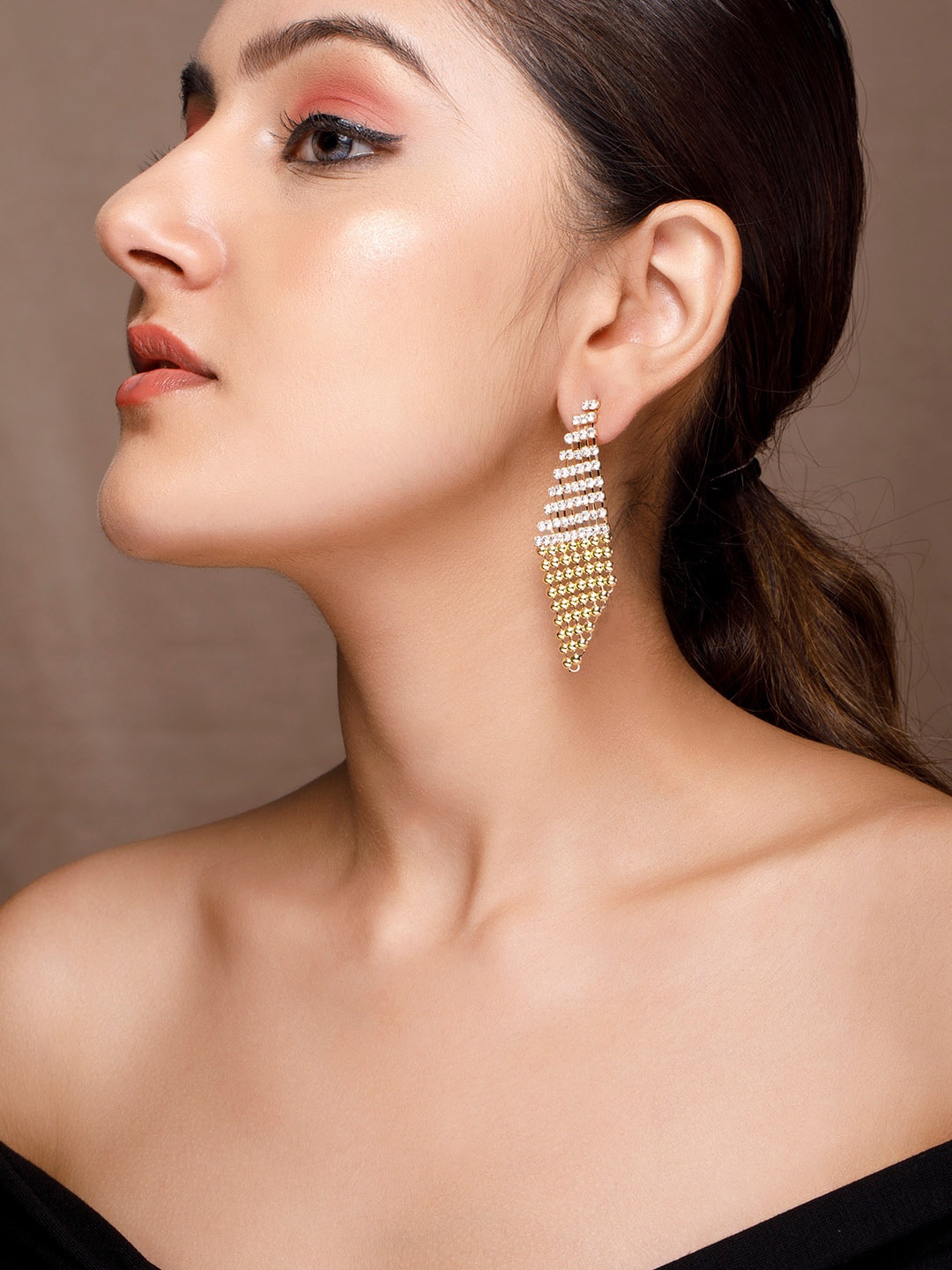 

TOKYO TALKIES X rubans FASHION ACCESSORIES Gold-Toned & White Geometric Drop Earrings