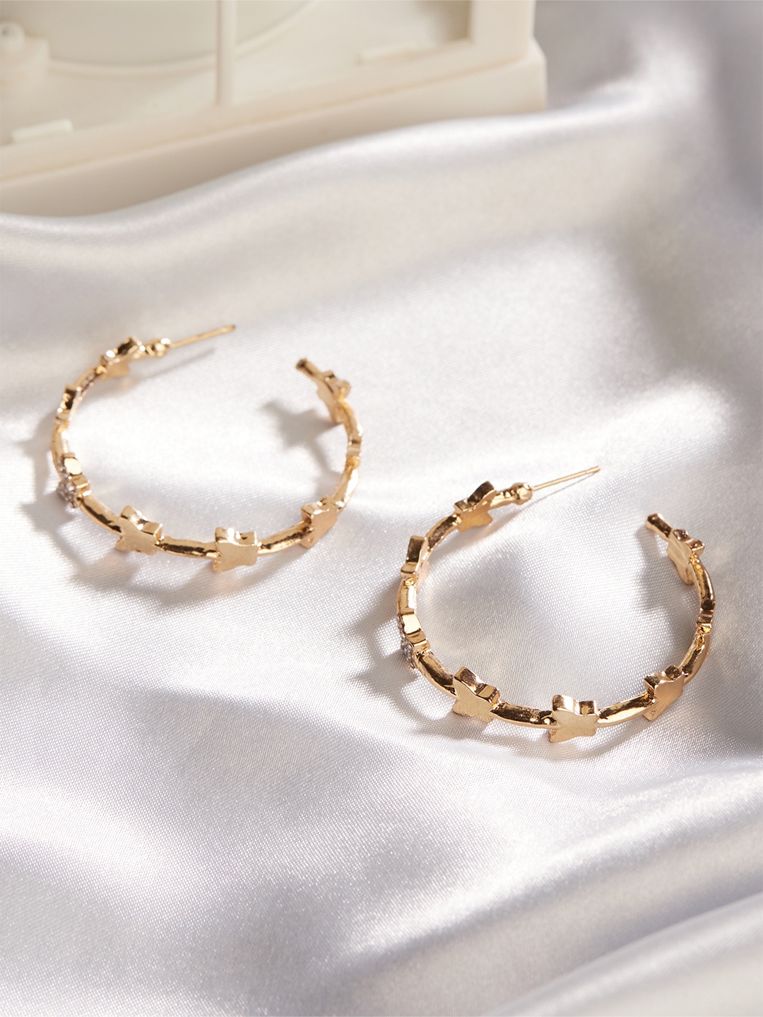 

TOKYO TALKIES X rubans FASHION ACCESSORIES Women Gold-Toned Circular Drop Earrings
