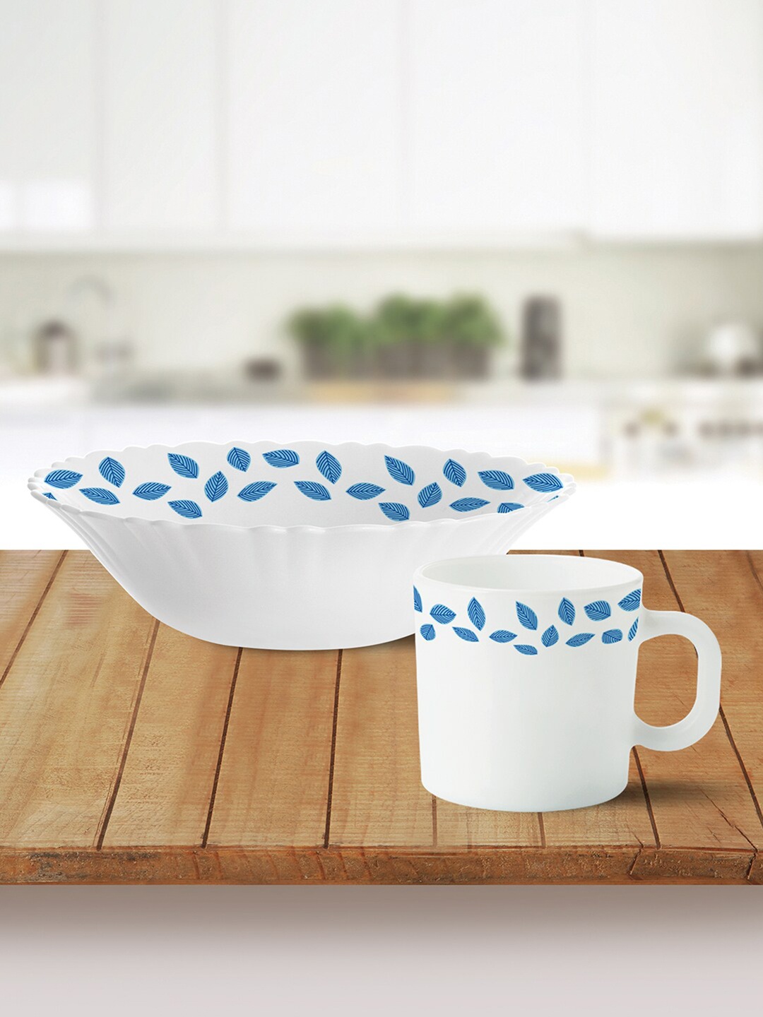 

Larah by BOROSIL Fluted Blue Leaves 5 Pieces Leaved Printed Opalware Glossy Bowl With Mugs, White