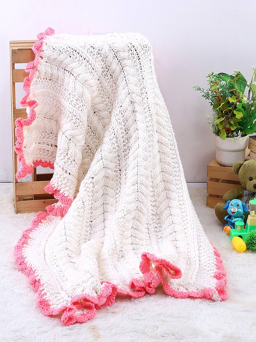 

Magic Needles Kids White & Pink AC Room 1000 GSM Wool Single Baby Blanket
