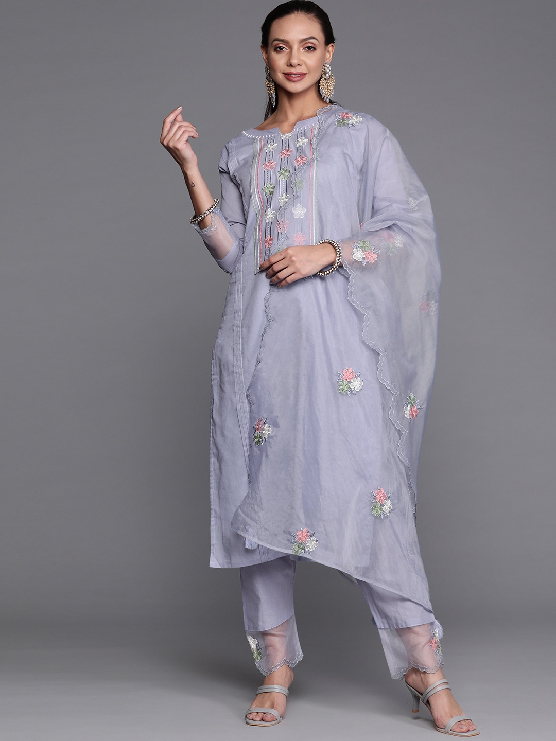 

Indo Era Women Grey & Pink Floral Embroidered Thread Work Kurta with Trousers & Dupatta