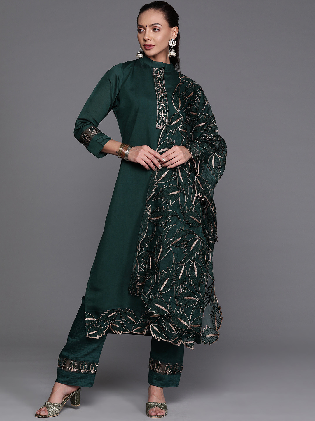 

Indo Era Women Green & Beige Floral Embroidered Kurta with Trousers & Dupatta