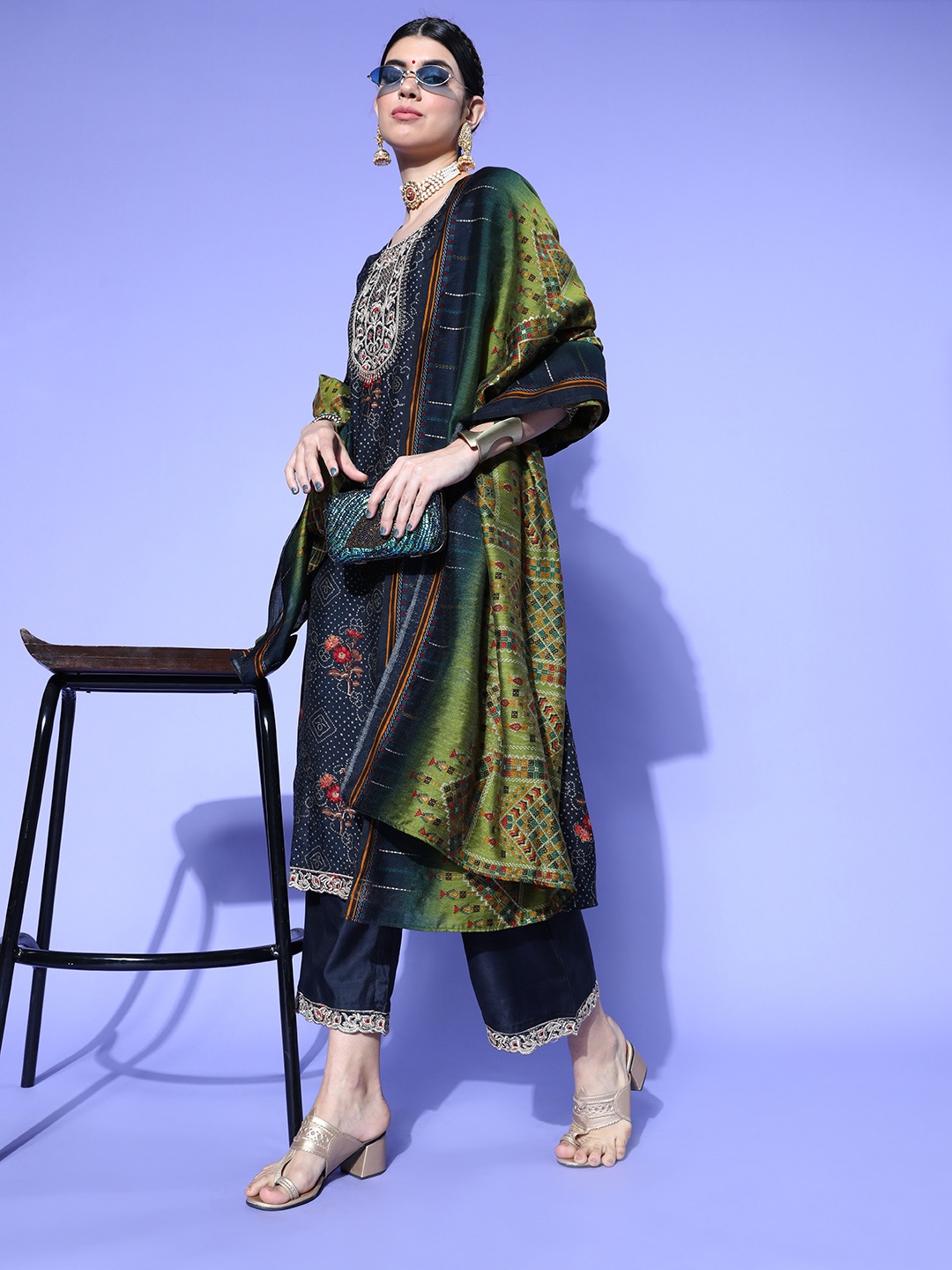 

Indo Era Ethnic Motifs Cotton Blend Scalloped Edge Kurta Set, Blue