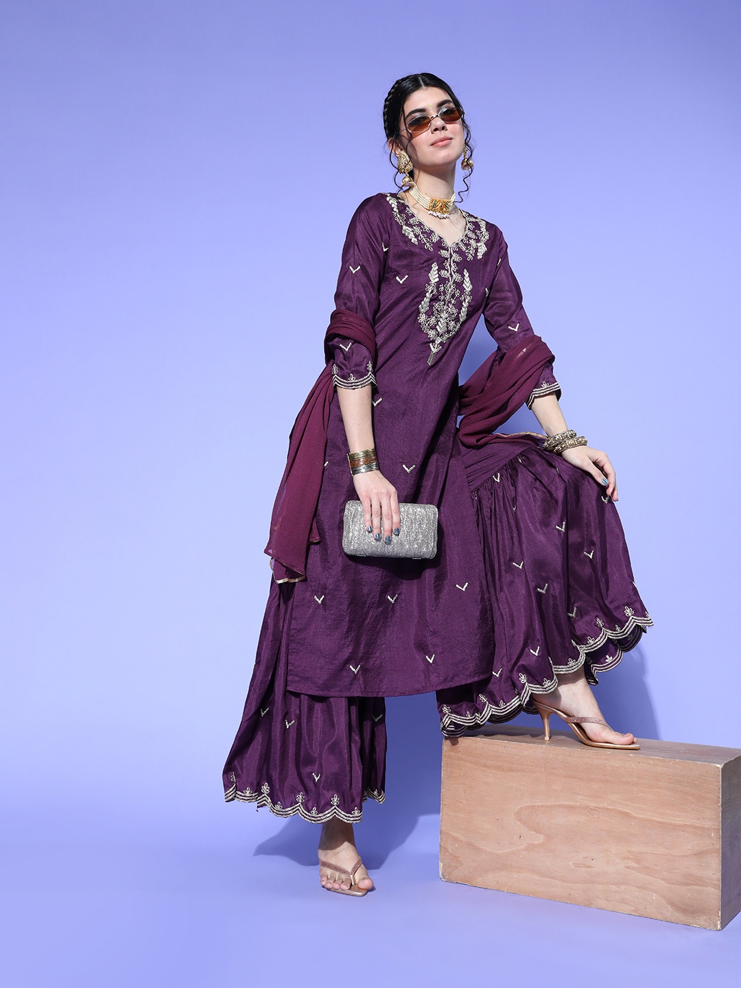 

Indo Era Ethnic Motifs Polyester Scalloped Edge Kurta Set, Purple