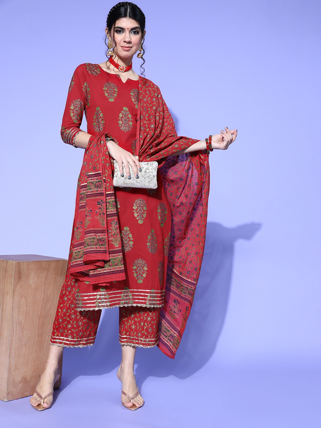 

Indo Era Ethnic Motifs Cotton Blend Scalloped Edge Kurta Set, Red