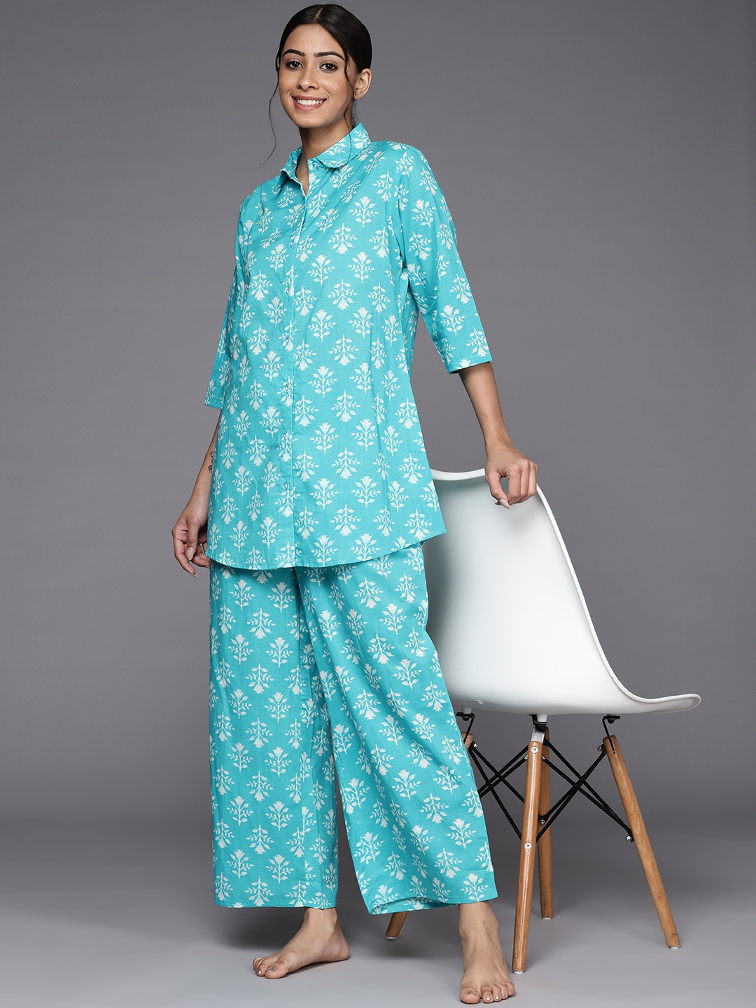 

Libas Women Blue & White Floral Print Cotton Longline Pyjama Set