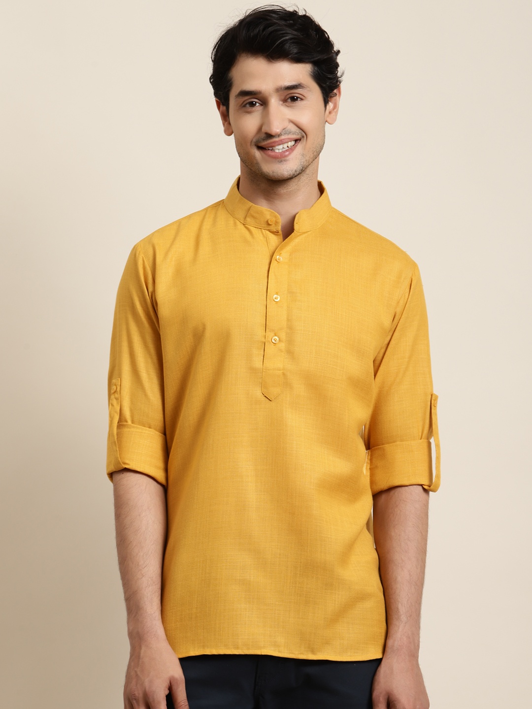 

Anug by SOJANYA Men Mustard Yellow Mandarin Collar Short Kurta