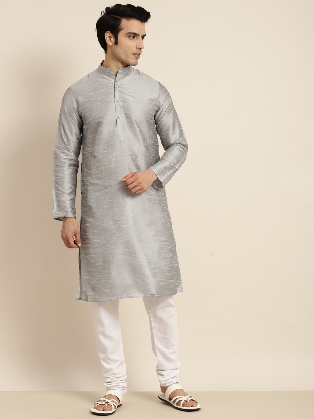 

Anug by SOJANYA Men Silver-Toned Band Collar Kurta