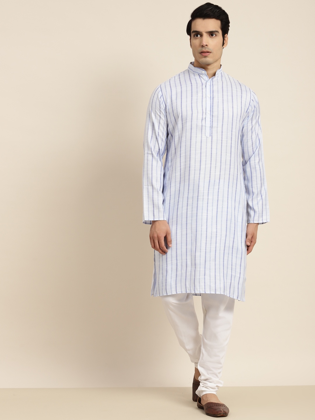 

Anug by SOJANYA Men Blue Striped Kurta
