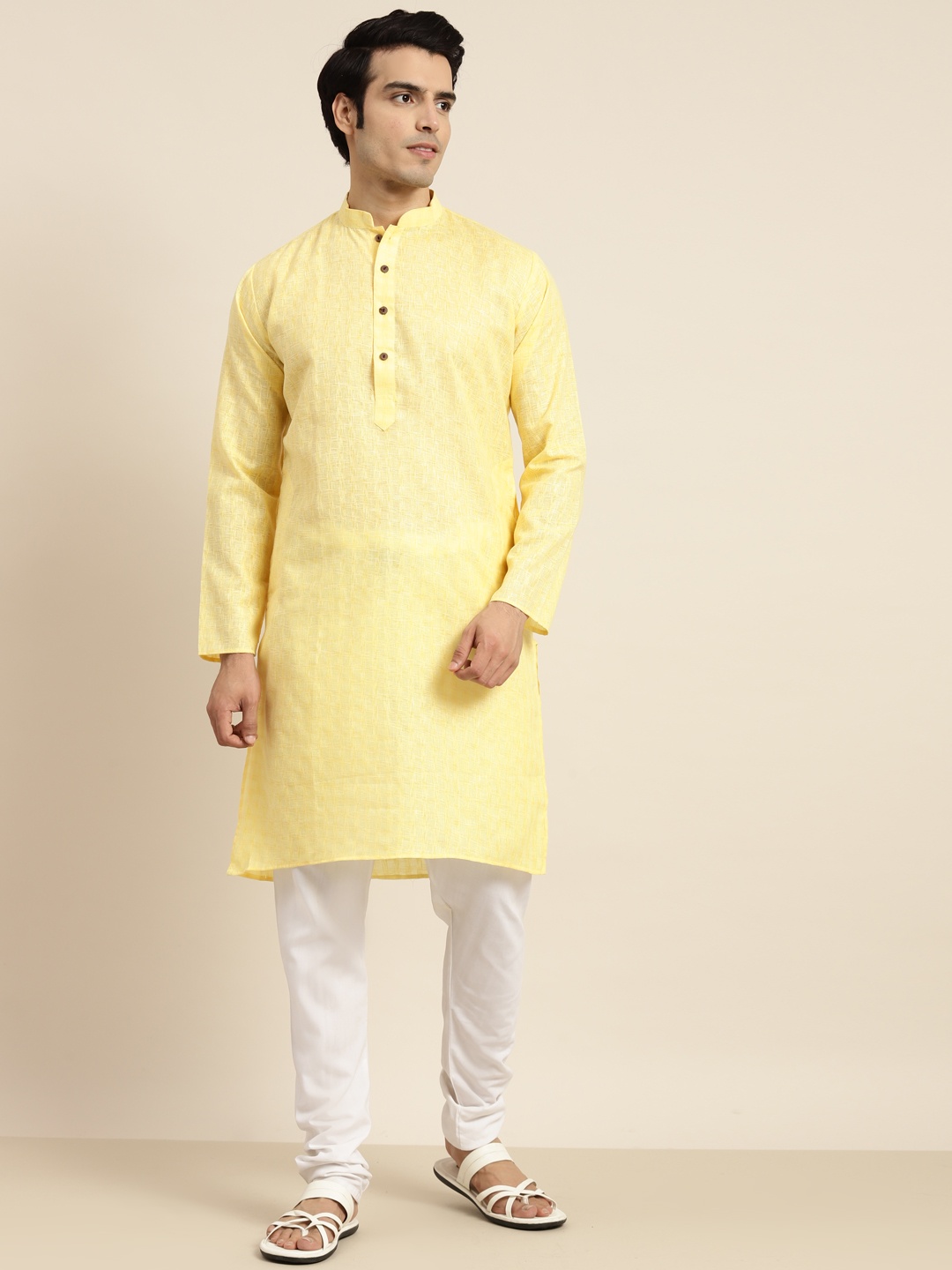 

Anug by SOJANYA Men Yellow Checked Dobby Mandarin Collar Kurta