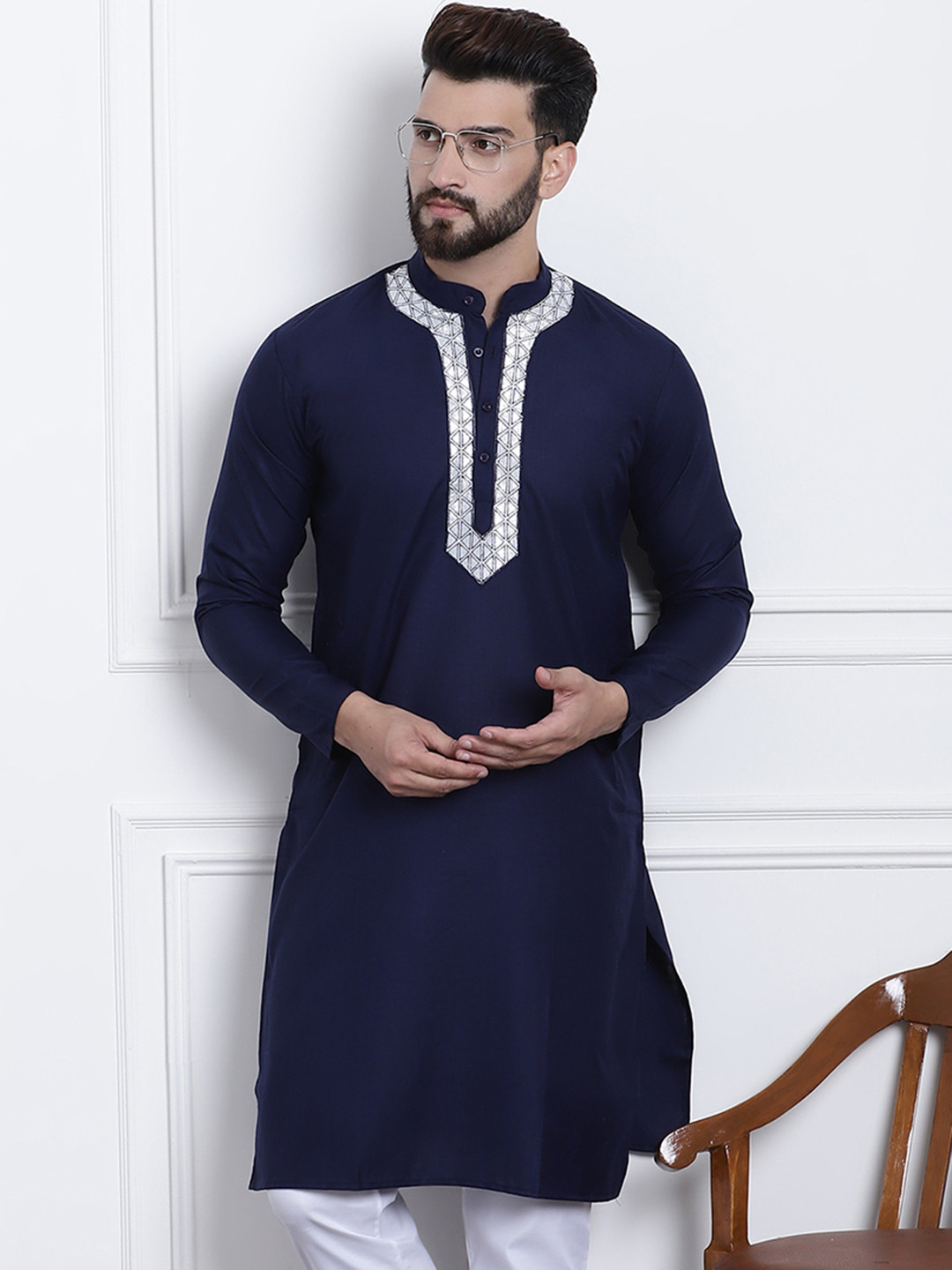 

Anug by SOJANYA Men Navy Blue & White Yoke Design Patchwork Indigo Pure Cotton Kurta