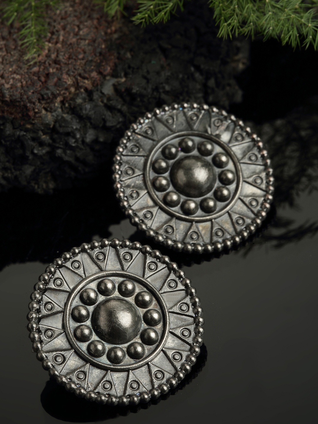 

PANASH Black Circular Oxidised Stud Earrings