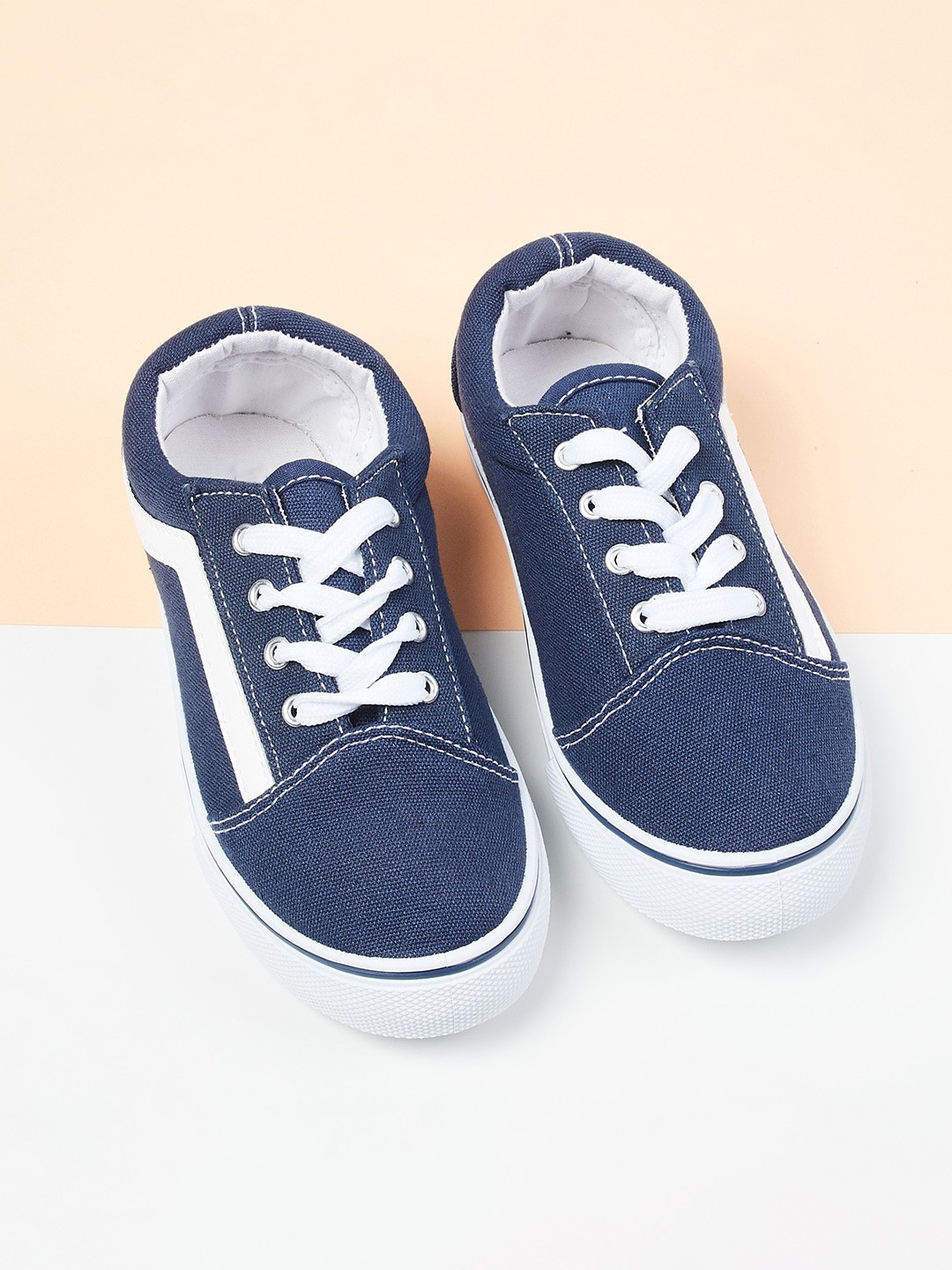 

max Boys Navy Blue Colourblocked Sneakers