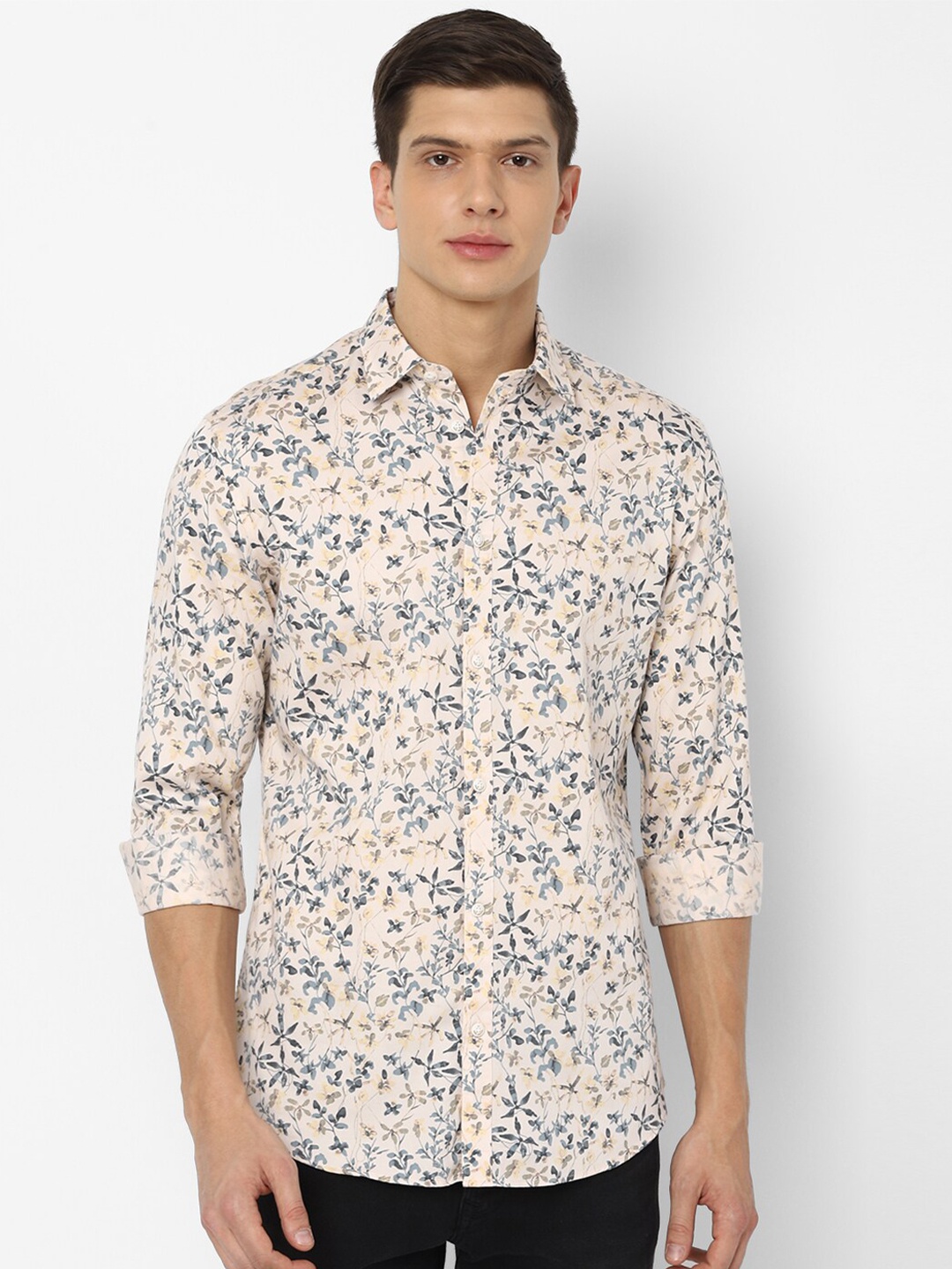 

Louis Philippe Sport Men Cream-Coloured Floral Printed Pure Cotton Casual Shirt