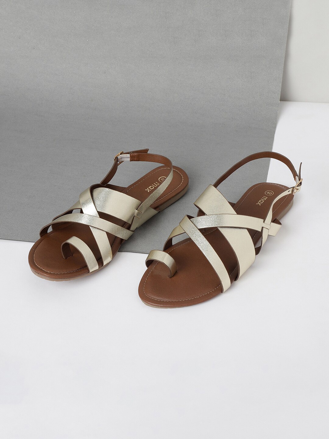 

max Women Tan One Toe Flats