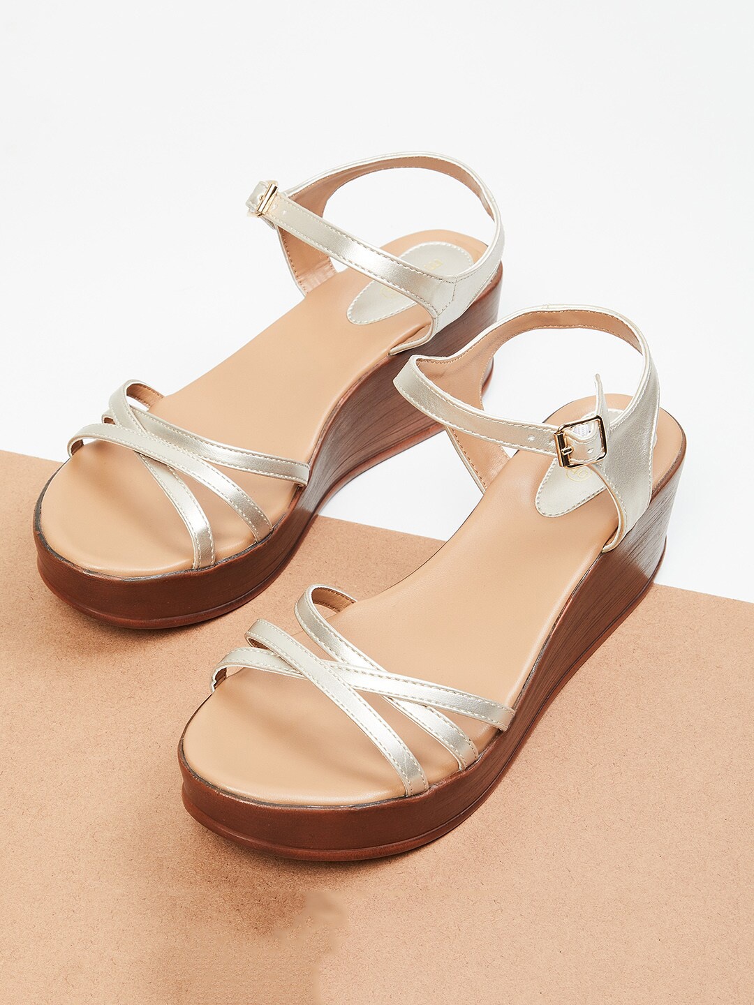 

max Gold-Toned PU Platform Sandals