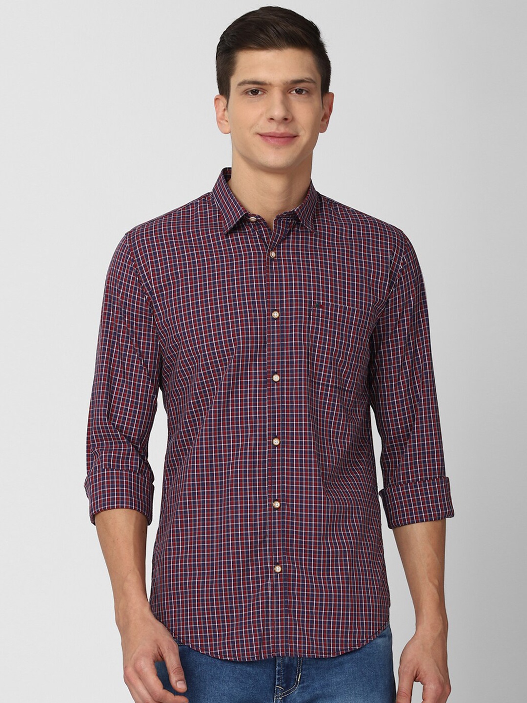 

Peter England Casuals Men Purple Slim Fit Checked Cotton Casual Shirt