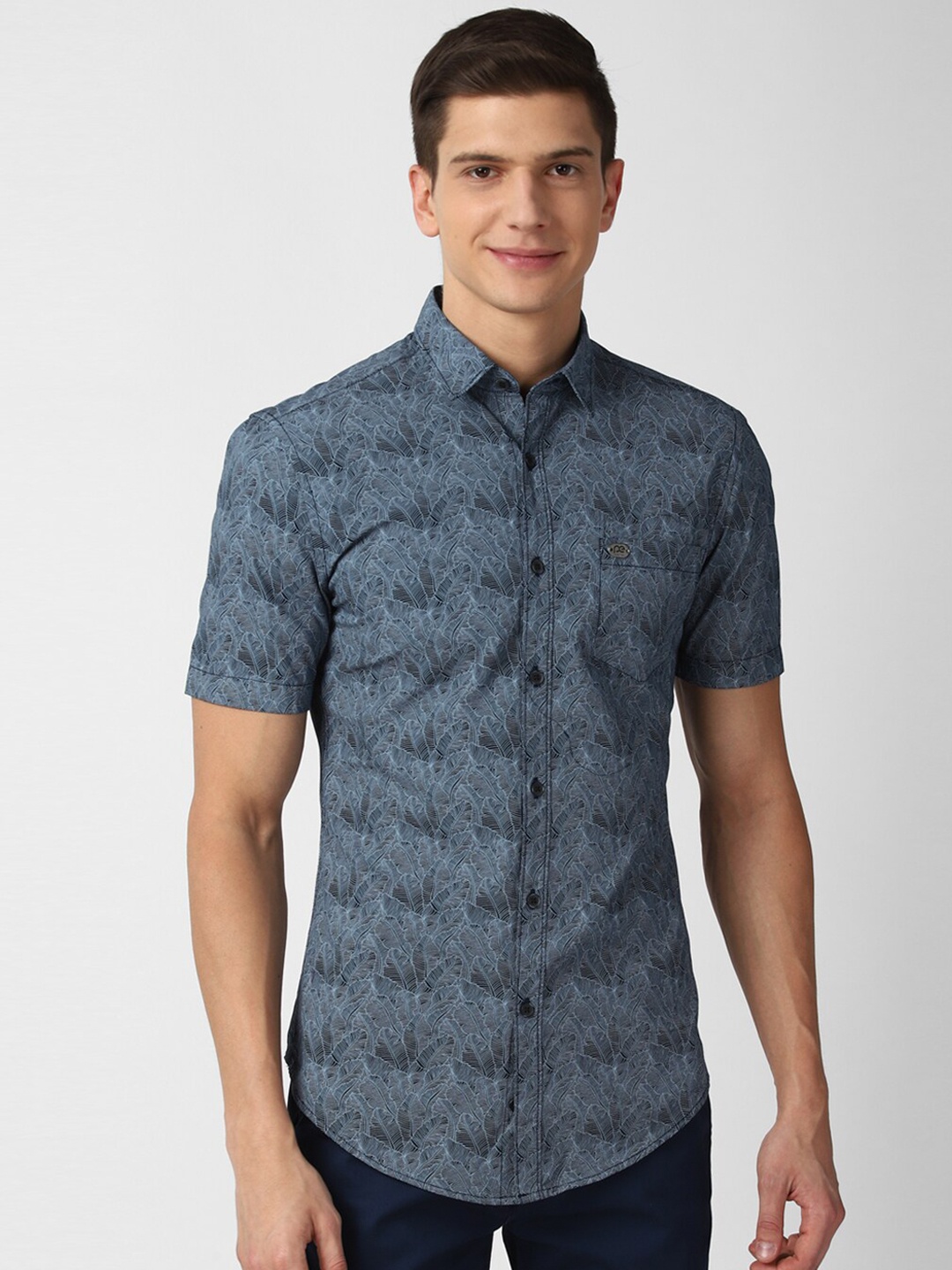 

Peter England Casuals Men Cotton Navy Blue Slim Fit Printed Casual Shirt