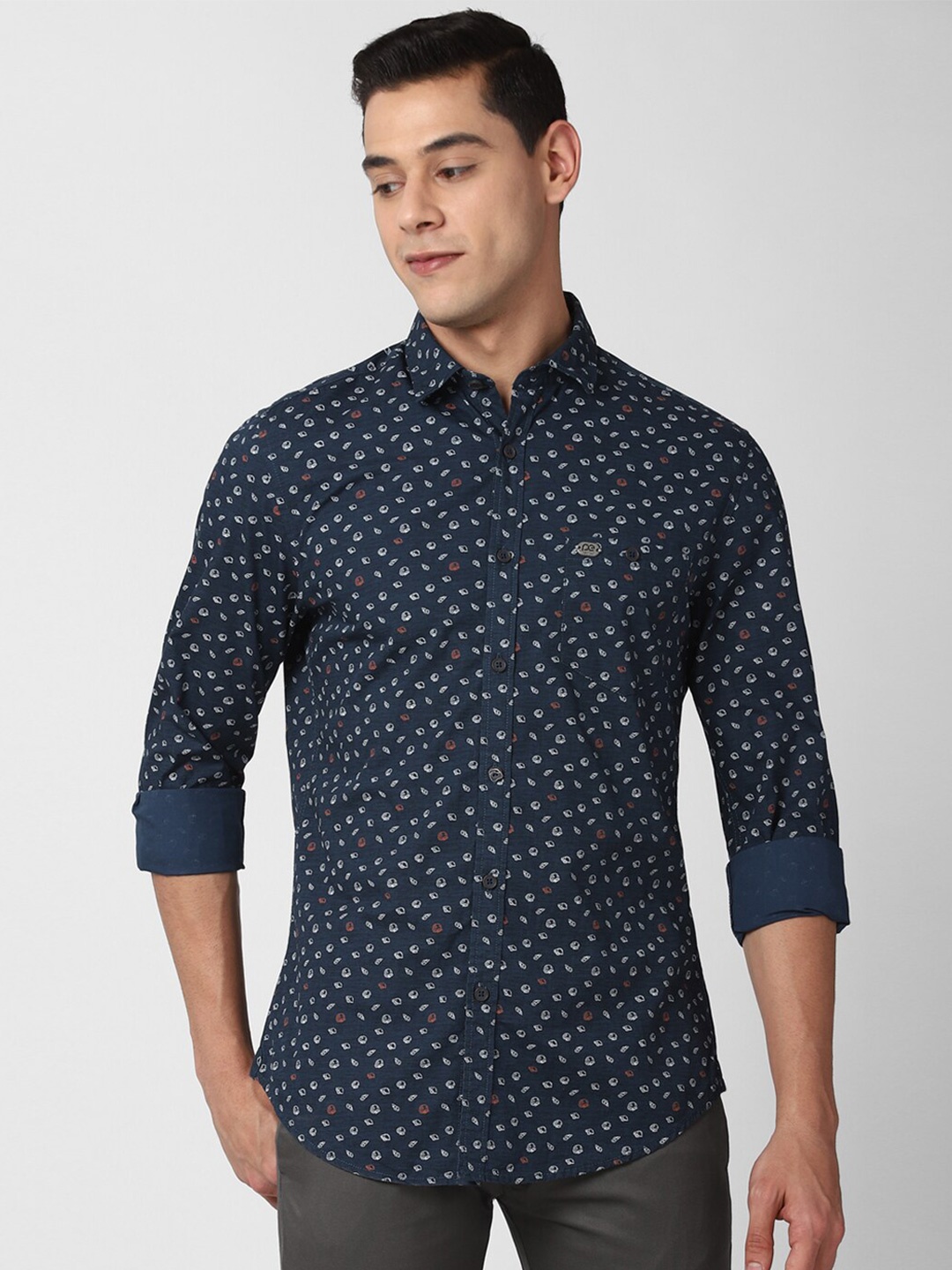 

Peter England Casuals Men Navy Blue Slim Fit Printed Pure Cotton Casual Shirt