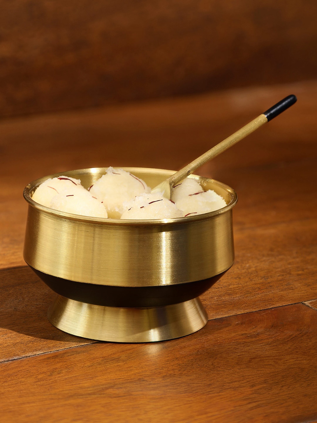 

ellementry Gold-Toned Glossy Bowl With Spoon