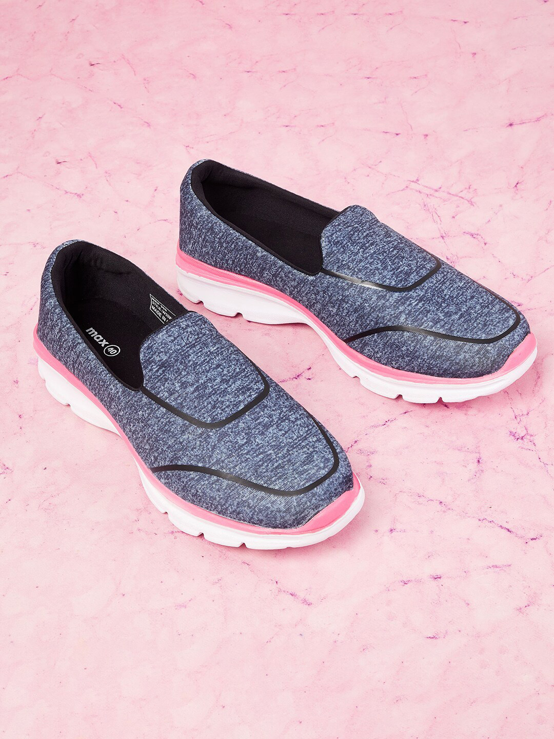 

max Women Navy Blue Running Non-Marking Shoes