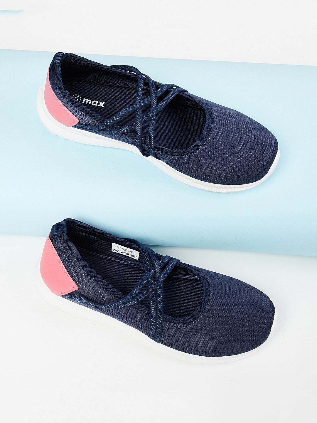 

max Women Navy Blue & Pink Running Non-Marking Shoes