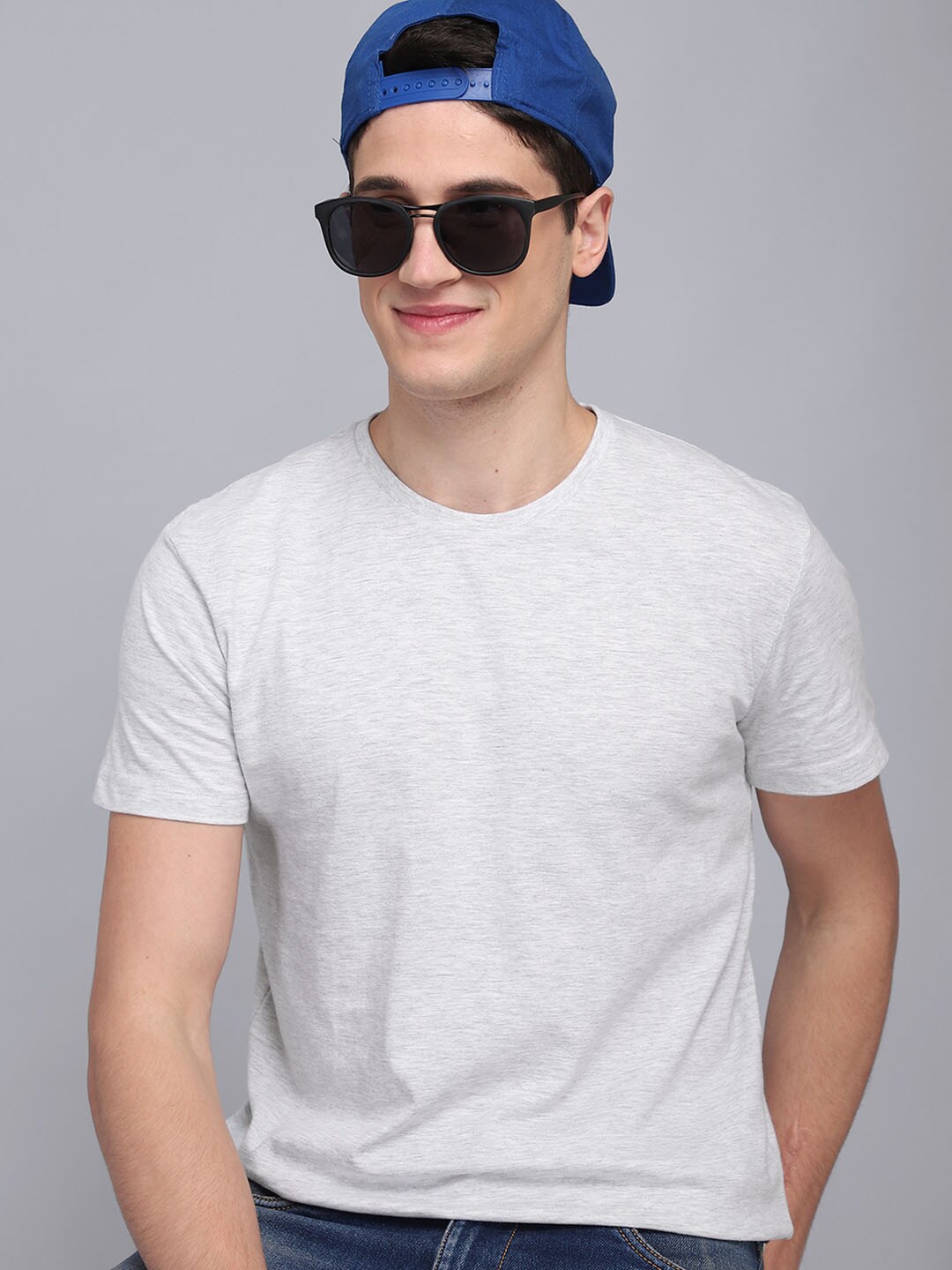 

Free Authority Men Grey Melange T-shirt