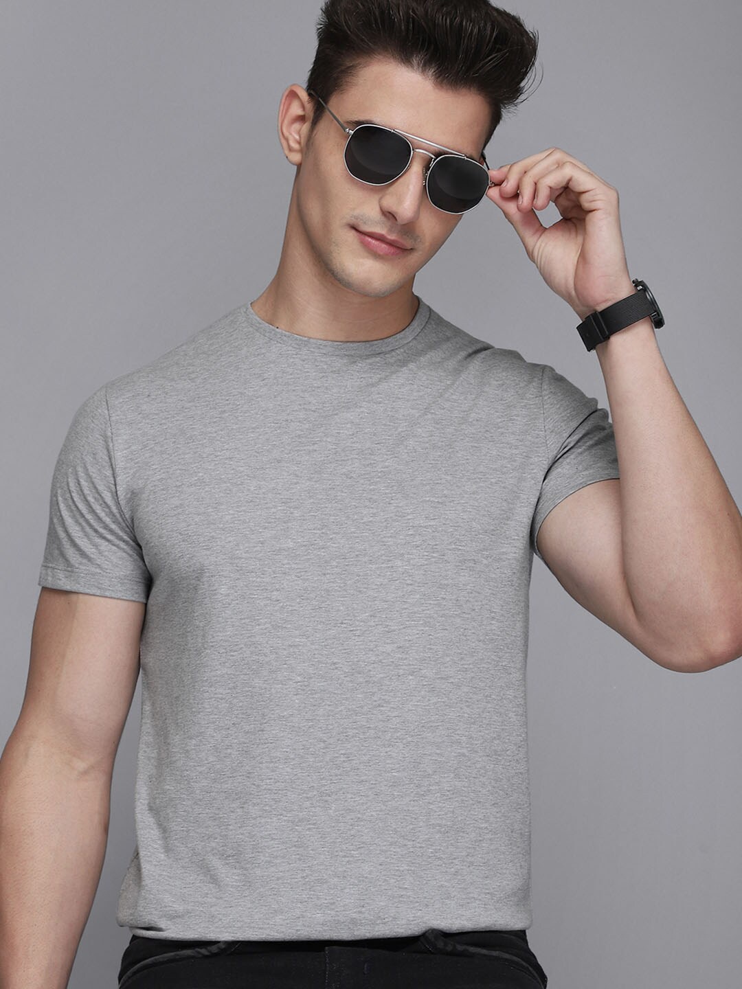 

Free Authority Men Grey Regular Fit Cotton T-shirt