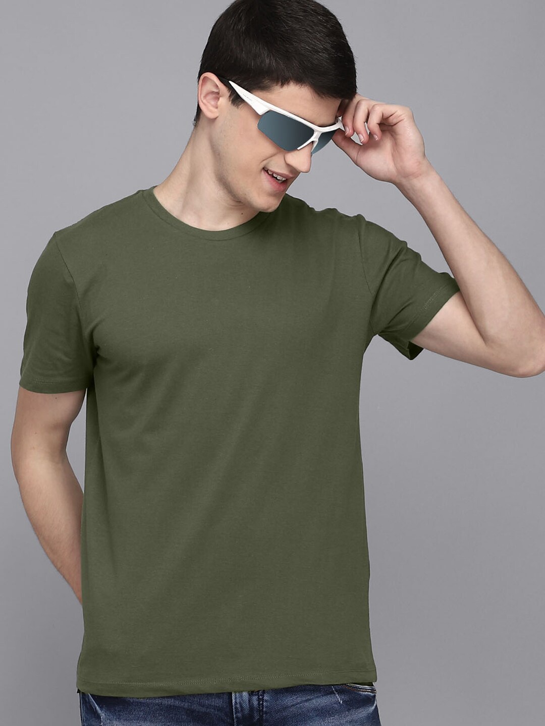 

Free Authority Men Green Pure Cotton T-shirt