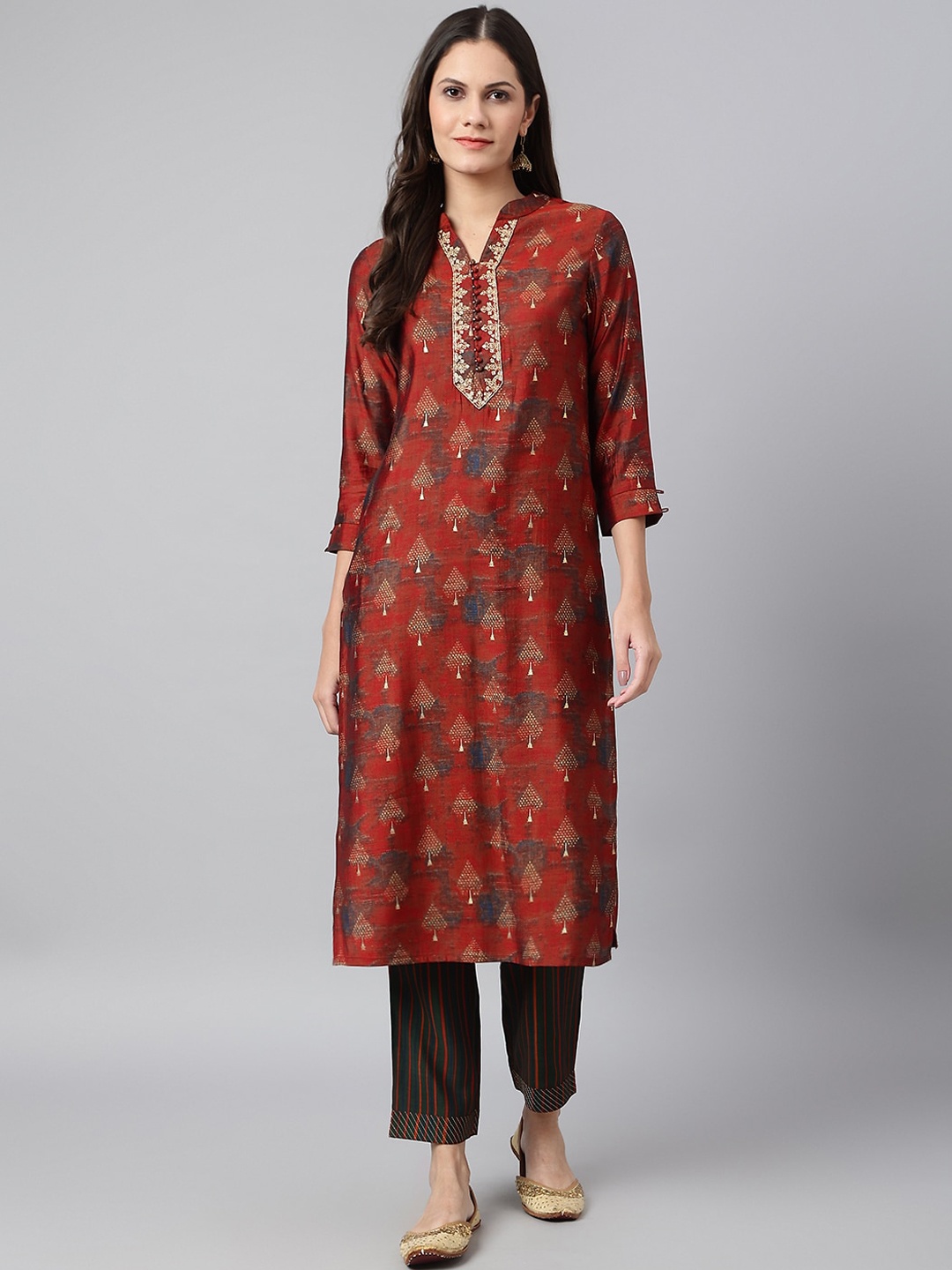 

Os Women Maroon Ethnic Motifs Printed Thread Work Kurta with Trousers