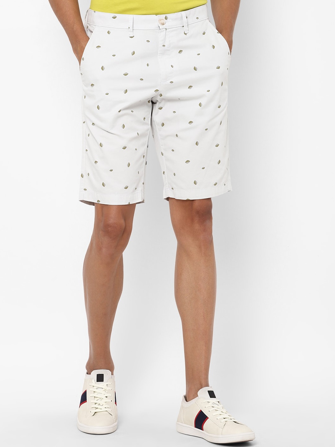 

Allen Solly Men White Regular Fit Conversational Printed Slim Fit Shorts