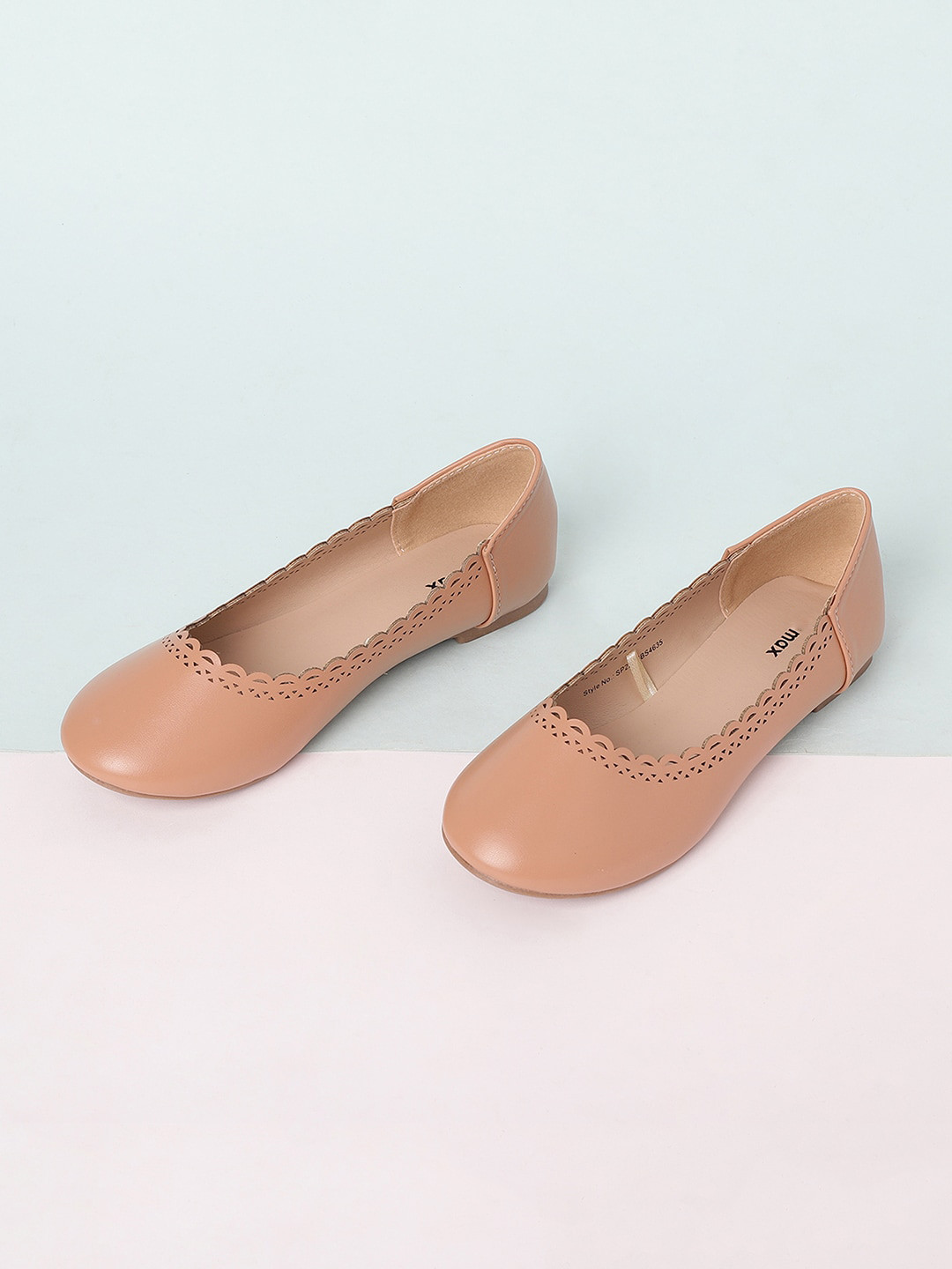 

max Girls Beige Ballerinas Flats