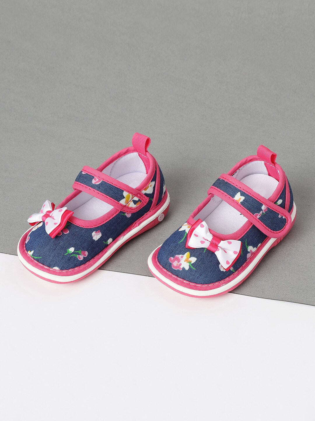 

max Girls Navy Blue & Pink Floral Printed Ballerinas