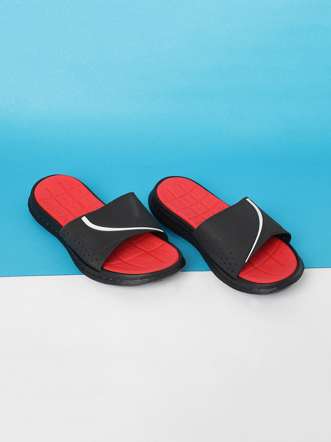 

max Men Black & Red Striped Sliders