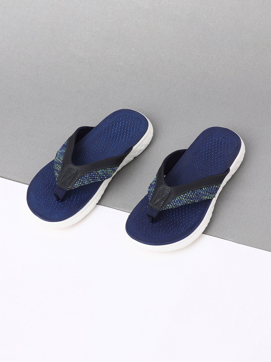 

max Men Navy Blue & White Thong Flip-Flops