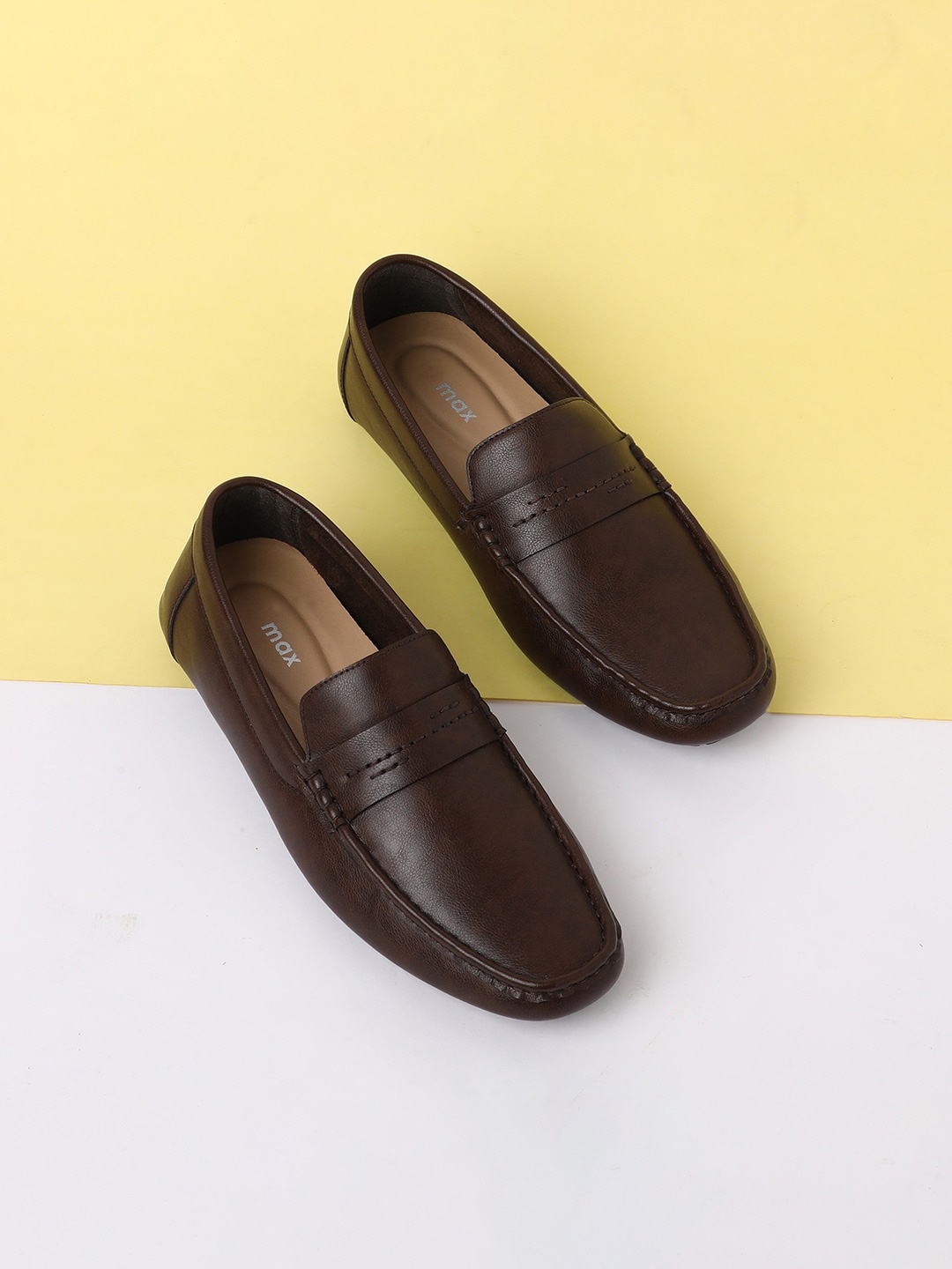

max Men Brown PU Driving Shoes
