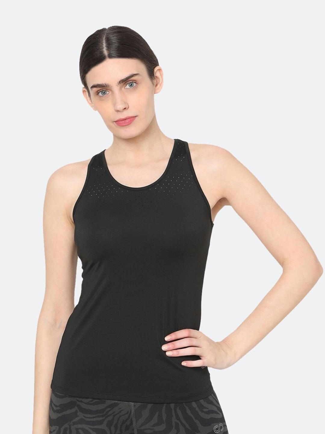 

Silvertraq Black Solid Quick Dry Anti-Odor Tank Top