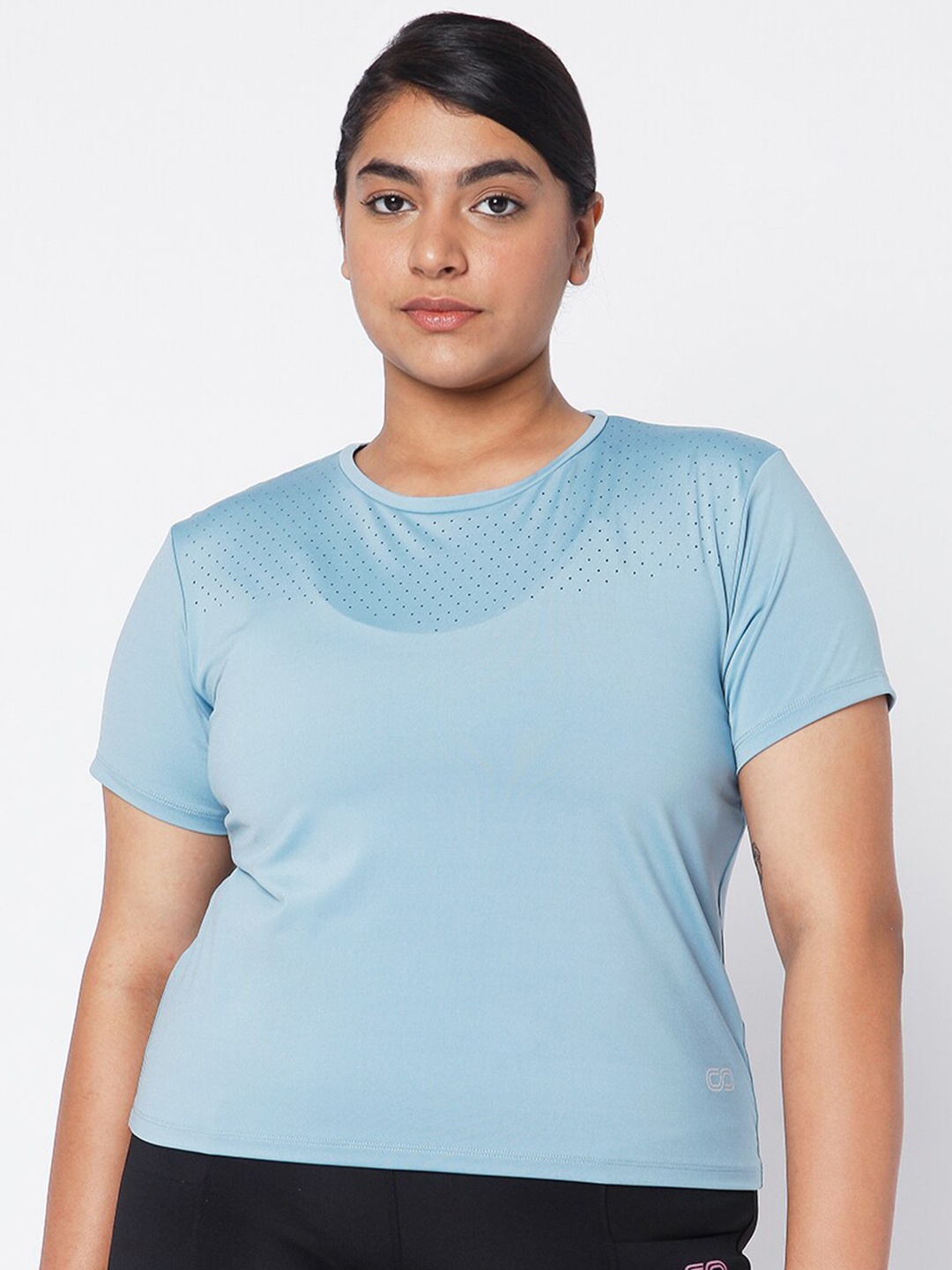 

Silvertraq Women Blue Solid Round Neck Rapid Dry Slim Fit T-shirt