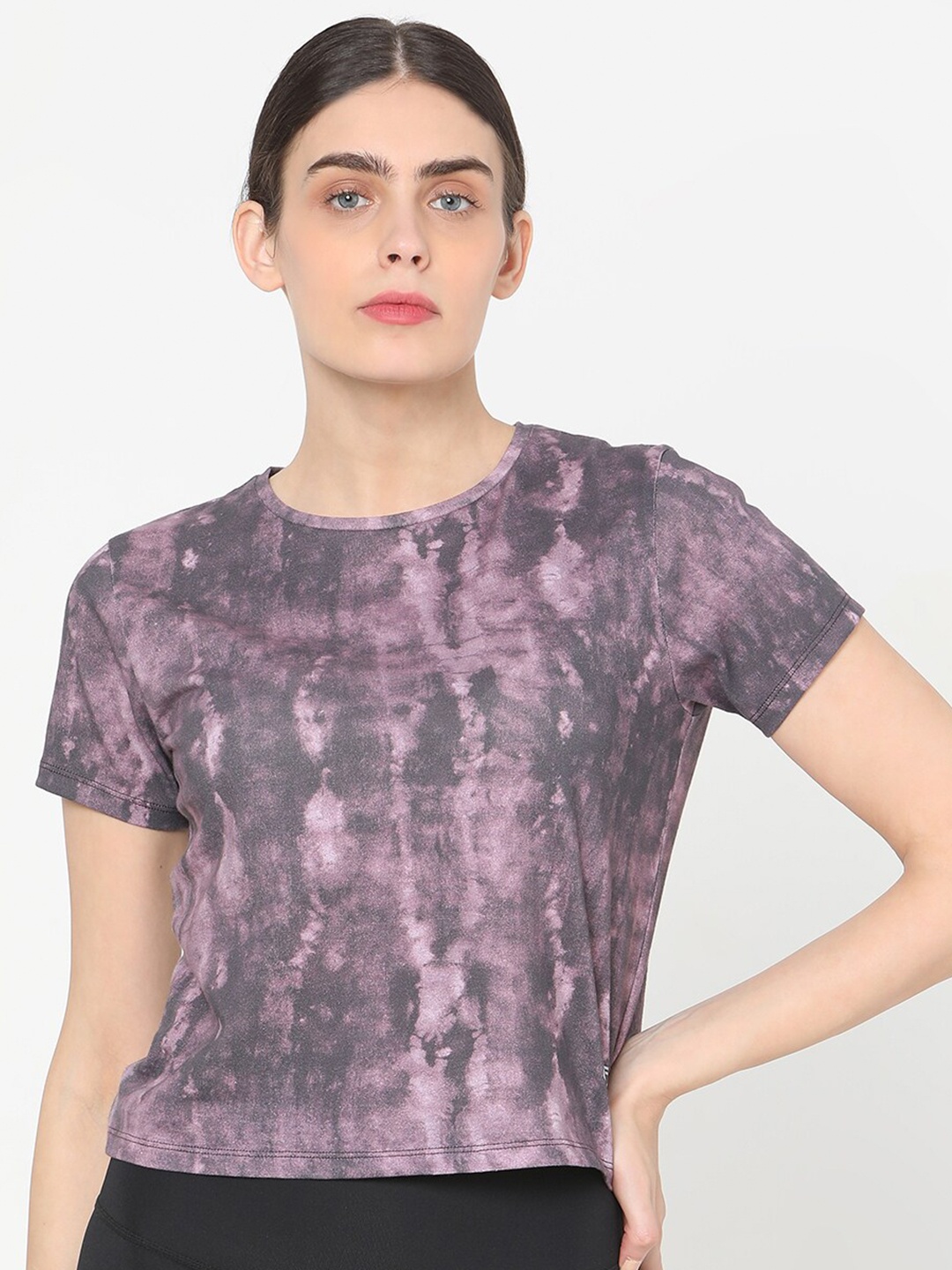 

Silvertraq Women Purple & Grey Tie and Dye Printed Slim Fit Crop T-shirt