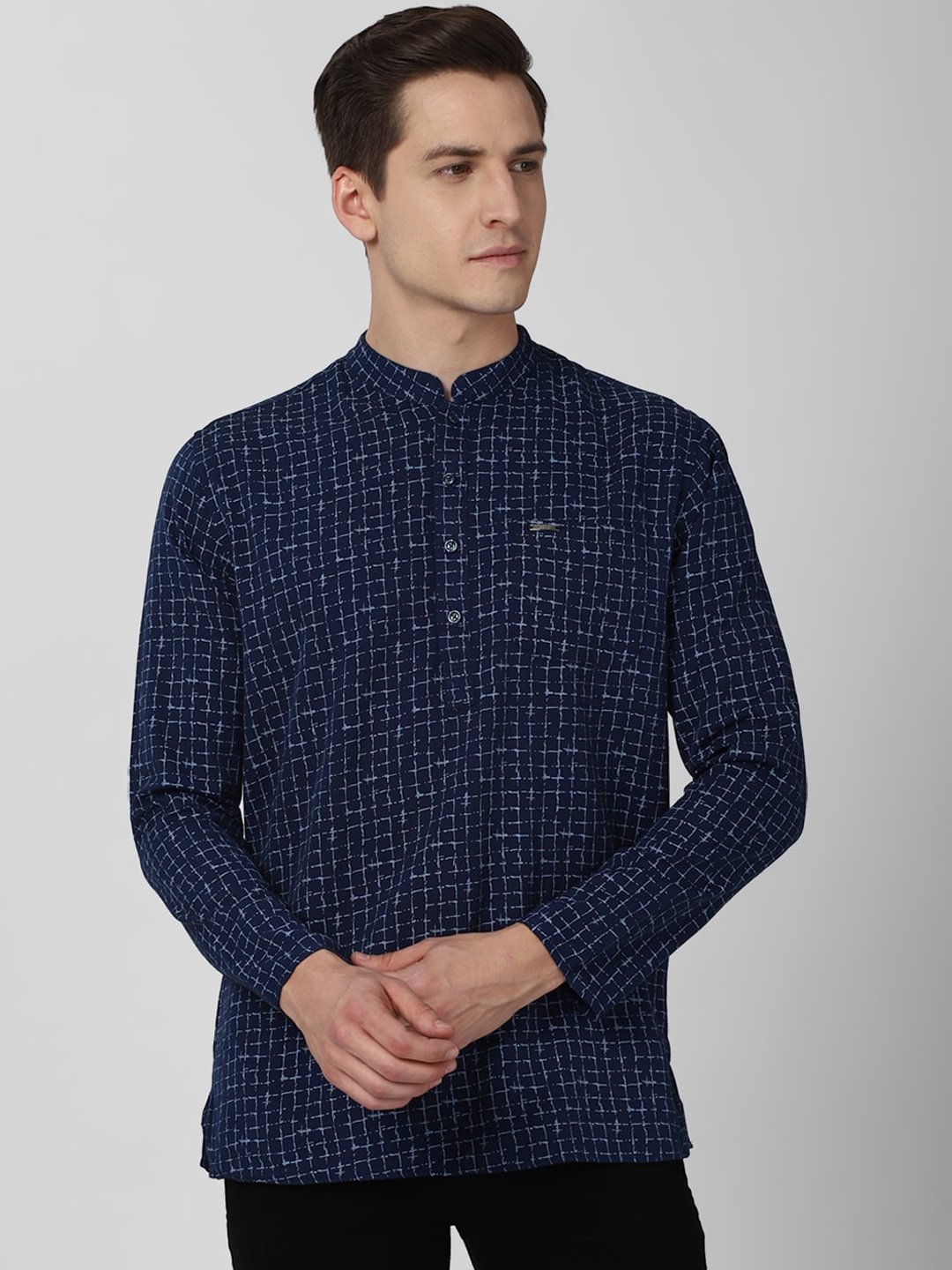 

Peter England Men Navy Blue Printed Kurta