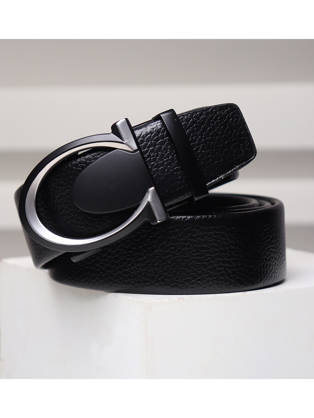 

Kastner Men Black Textured Belt