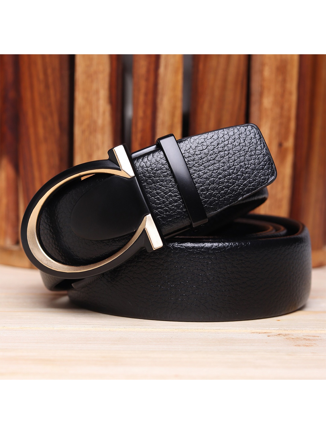 

Kastner Men Black Textured Belt