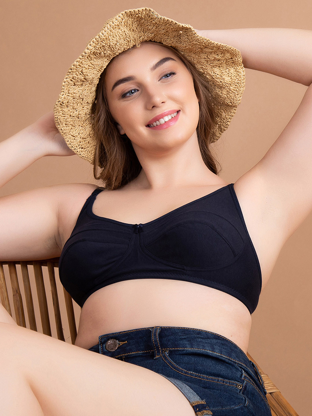 

Clovia Navy Blue Solid Non-Padded Cotton Everyday Bra