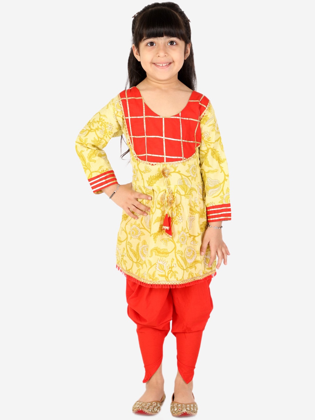 

ahhaaaa Girls Yellow Printed Pure Cotton Kurti with Dhoti Pants