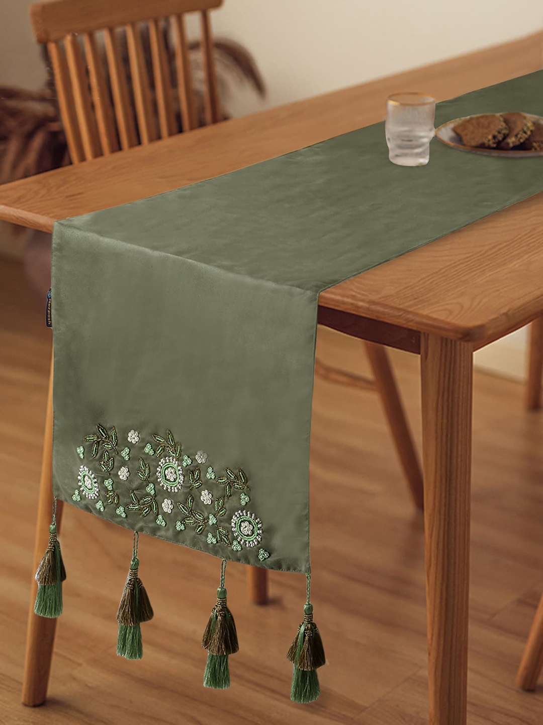 

Mezposh Olive-Green & White Embellished 6-Seater Table Runner